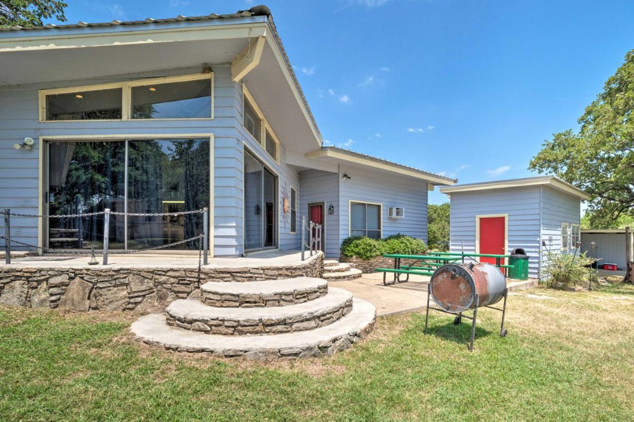 Rustic Lake Buchanan Hideaway With Game Room And Grill Tow エクステリア 写真