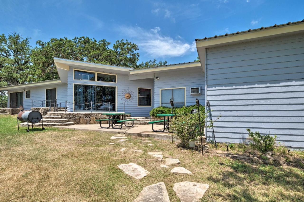 Rustic Lake Buchanan Hideaway With Game Room And Grill Tow エクステリア 写真